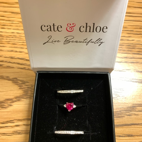 Set of Silver Hoop Earrings & Ring with Fuchsia Heart - Picture 10 of 11